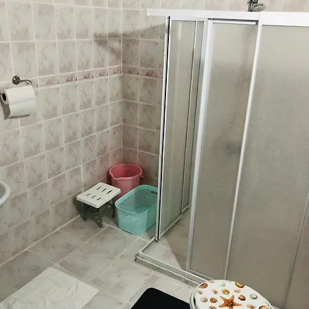 White House Tam Donanimli Bahceli Bueyuek Ev Apartment