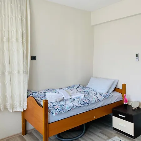 White House Tam Donanimli Bahceli Bueyuek Ev Apartment *