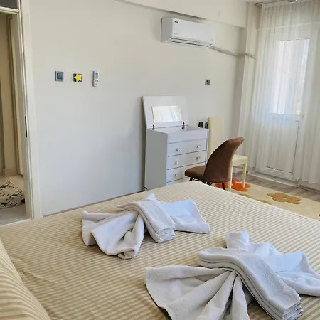 Apartment White House Tam Donanimli Bahceli Bueyuek Ev *
